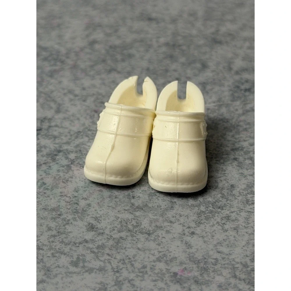 Barbie I Can Be Anything Doctor Nurse White Clogs Type Flat Feet Shoes